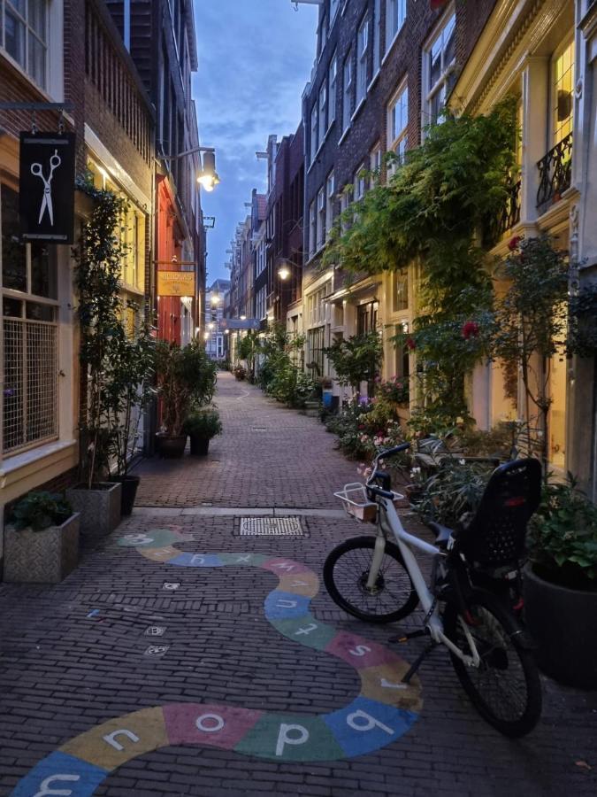 Here'S Lucy Amsterdam Dış mekan fotoğraf